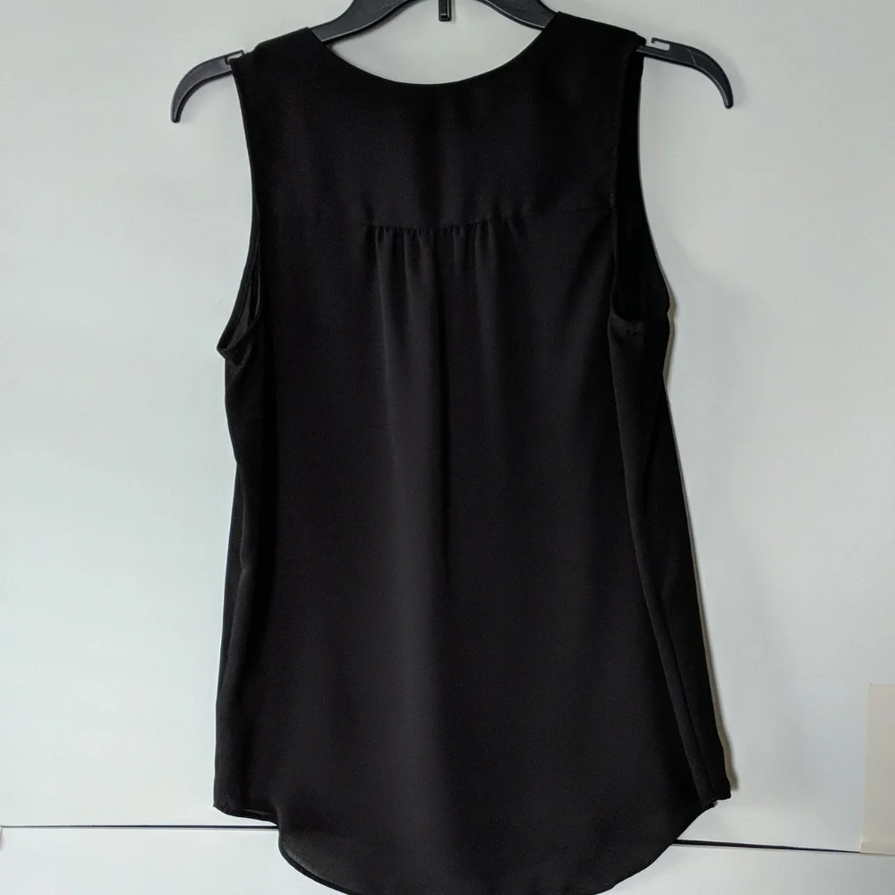 Apt 9 black v-neck sleeveless blouse - Picture 7 of 8